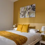 Yellow Suite In Financial District 4 Pax